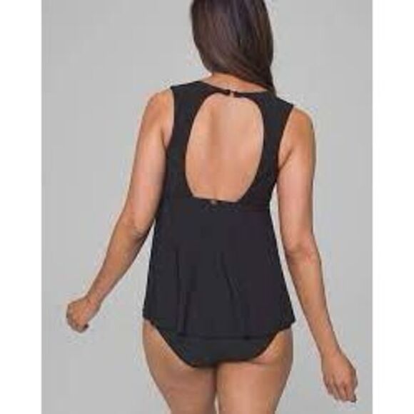 New. Amoressa by Miraclesuit tankini top. Normally $139. Size 12 - Picture 4 of 4